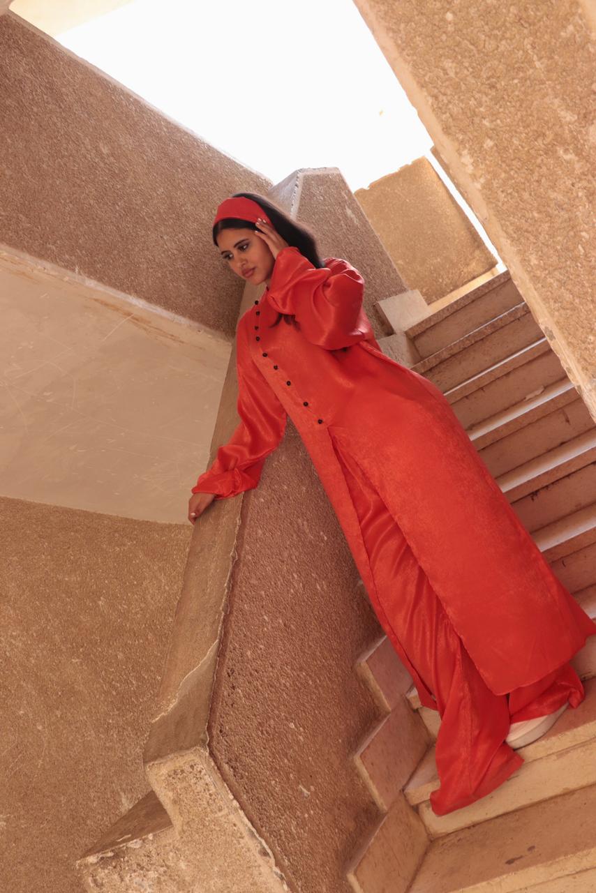 Rimal set in Orange.