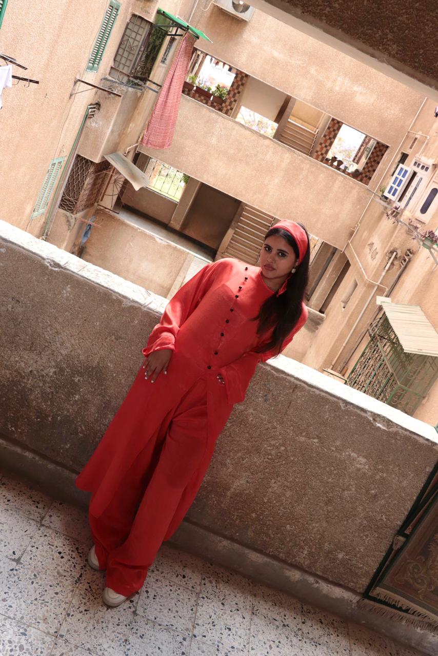 Rimal set in Orange.