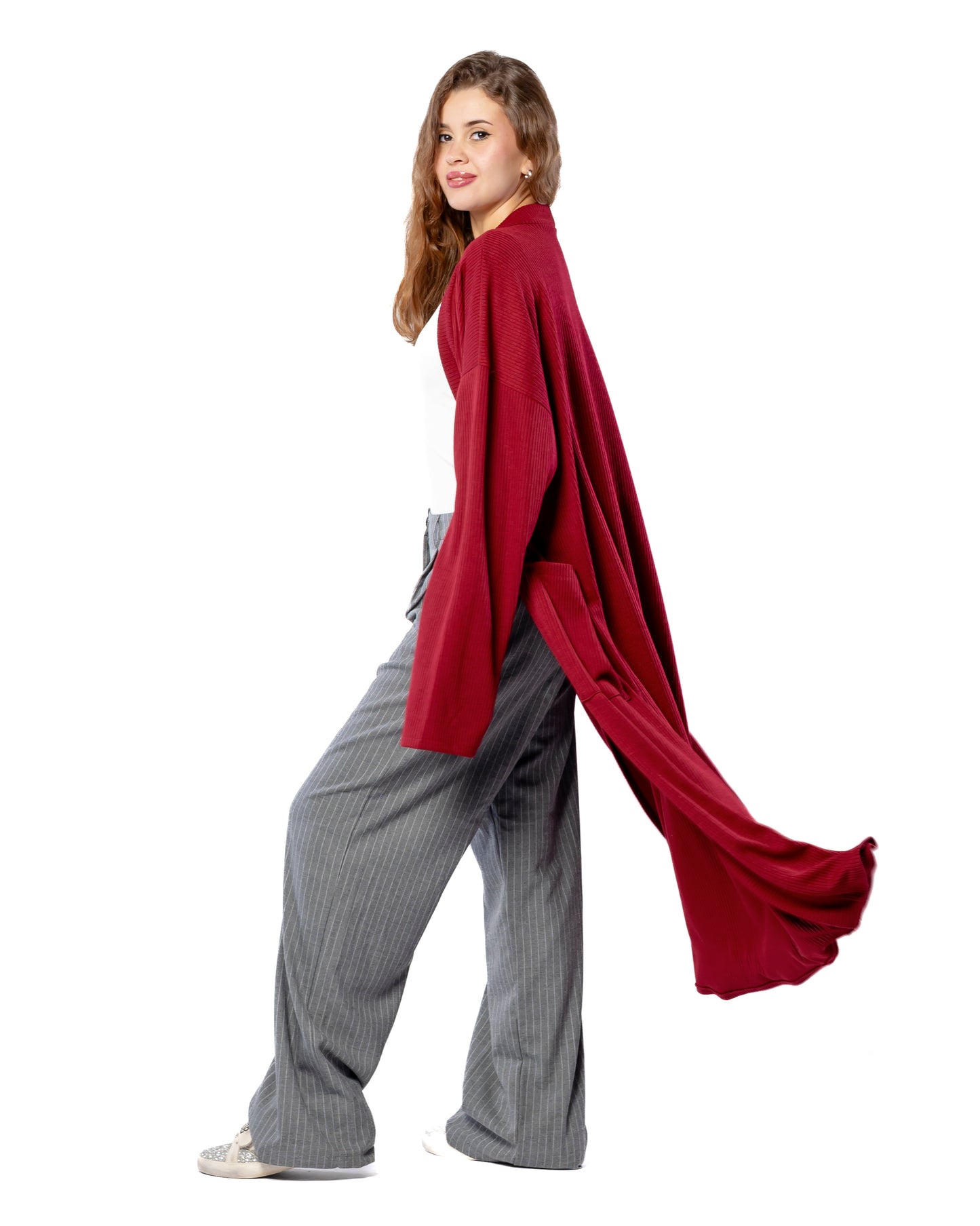 Relaxed long cardigan in Burgundy.